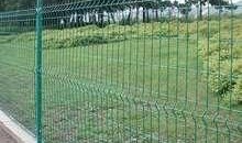 学校铁网围栏吃瓜,校园铁网围栏下的“吃瓜”趣事