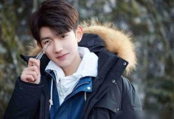 王源初中吃瓜,王源初中时期“吃瓜”趣事大盘点