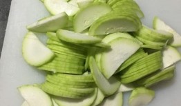 吃蒲瓜治好癌症,癌症患者康复之谜揭晓