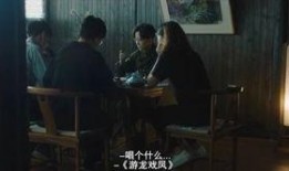 偷拍吃瓜看戏视频,吃瓜群众背后的看戏心理