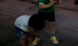 陕西兄妹吃瓜,夏日田园欢乐多